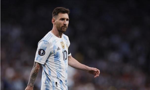 大学举办胸部签名活动男生积极参加抓住女生签名意义何在？